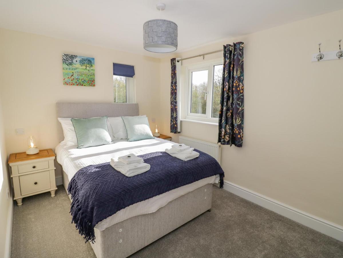 Meadowfields Villa Kidderminster Eksteriør billede