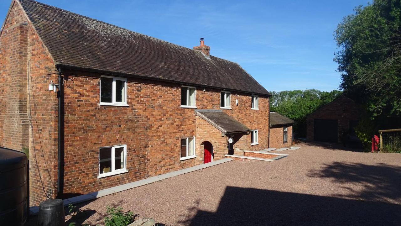 Meadowfields Villa Kidderminster Eksteriør billede